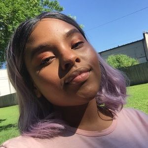 Meet your Posher, Alysha